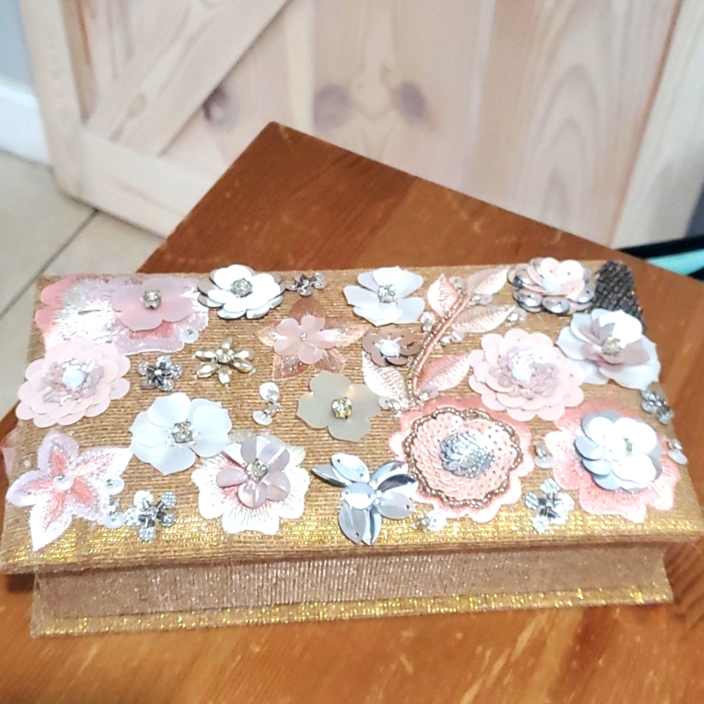 JEWELRY CASE